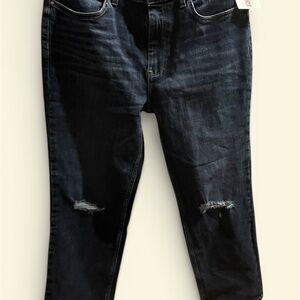 Wrangler high rise true straight crop Distressed  Jeans